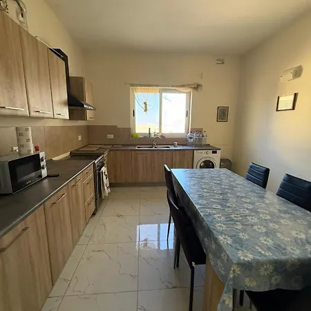 Modern Near Valletta & Airport Tal-Liedna