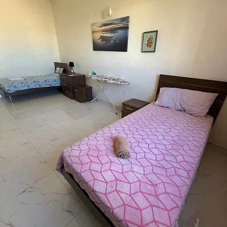 Modern Near Valletta & Airport Apartment